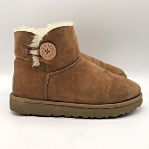 UGG Mini Bailey Button II Boots 1016422 Women's 8 Water Resistant Chestnut Suede